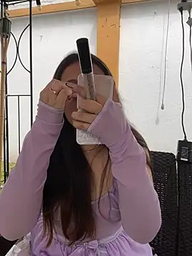 Snapshot of PoliBenett_ chatting on January 11, 5:51 pm PoliBenett online show from January 11, 5:51 pm