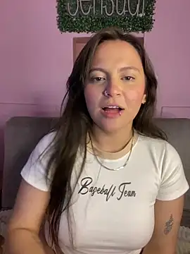 Snapshot of PoliBenett_ chatting on January 16, 12:55 am PoliBenett online show from January 16, 12:55 am