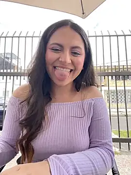 Snapshot of PoliBenett_ chatting on January 23, 5:21 pm PoliBenett online show from January 23, 5:21 pm