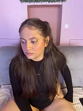 Snapshot of PoliBenett_ chatting on January 24, 3:24 pm PoliBenett online show from January 24, 3:24 pm