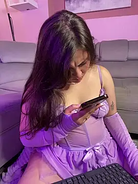 Snapshot of PoliBenett_ chatting on February 4, 9:31 pm PoliBenett online show from February 4, 9:31 pm