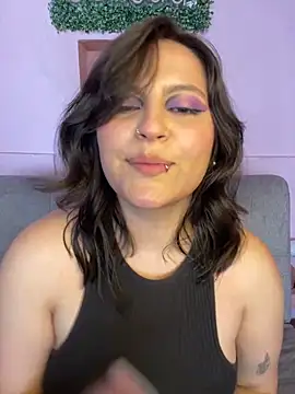 Snapshot of PoliBenett_ chatting on February 6, 7:40 pm PoliBenett online show from February 6, 7:40 pm