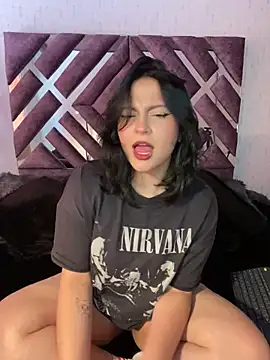 Snapshot of PoliBenett_ chatting on March 17, 4:22 pm PoliBenett online show from March 17, 4:22 pm