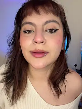 Snapshot of PoliBenett_ chatting on September 17, 1:24 pm PoliBenett online show from September 17, 1:24 pm