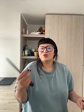 Snapshot of PoliBenett_ chatting on March 9, 6:01 pm PoliBenett online show from March 9, 6:01 pm