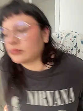 Snapshot of PoliBenett_ chatting on April 3, 6:50 pm PoliBenett online show from April 3, 6:50 pm