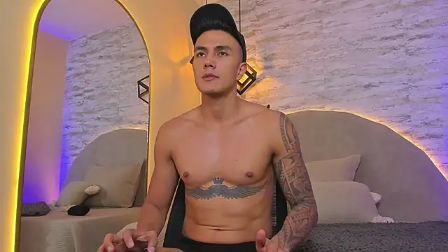 Aron Bolt online show from February 2, 1:10 pm