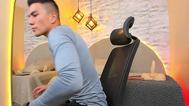 Aron Bolt online show from February 27, 10:59 am