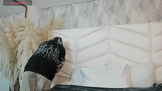 Im gaia online show from December 21, 12:12 pm