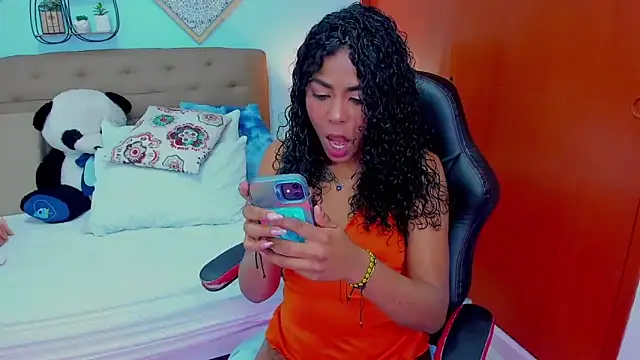 Edelaine rogers online show from February 24, 5:49 am