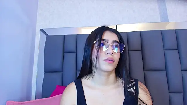 Amy wats0n online show from May 4, 7:10 pm