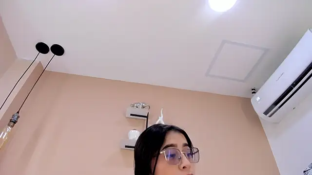 Snapshot of Amy_wats0n chatting on June 16, 7:05 pm Amy wats0n online show from June 16, 7:05 pm