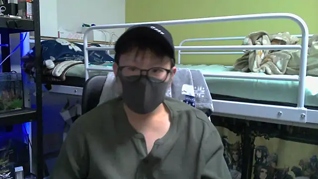 Snapshot of Owl1216 chatting on March 4, 12:22 pm Owl1216 online show from March 4, 12:22 pm