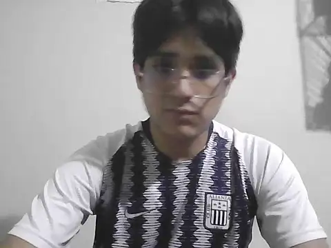 Snapshot of HardDick2 chatting on June 22, 6:54 am HardDick2 online show from June 22, 6:54 am