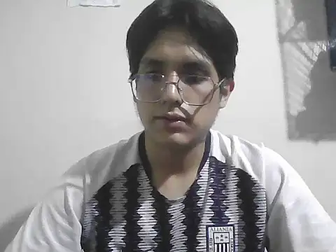 Snapshot of HardDick2 chatting on June 29, 6:41 am HardDick2 online show from June 29, 6:41 am