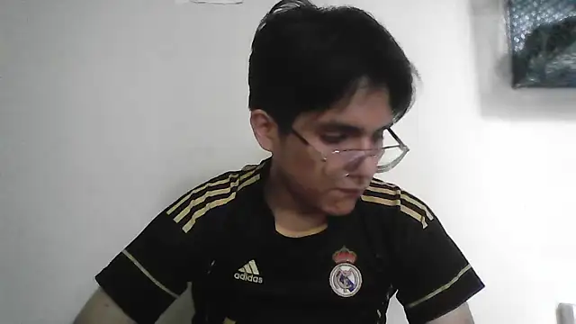 Snapshot of HardDick2 chatting on July 28, 8:34 pm HardDick2 online show from July 28, 8:34 pm