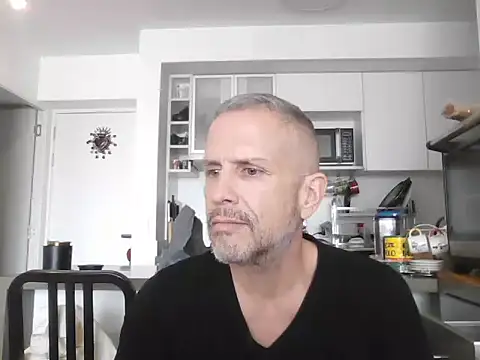 Diegoperrote682661 online show from December 18, 4:13 pm