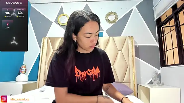 Mia scarlet69 online show from September 15, 12:05 pm