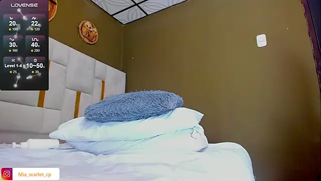 Snapshot of Mia_scarlet69 chatting on July 28, 4:39 pm Mia scarlet69 online show from July 28, 4:39 pm