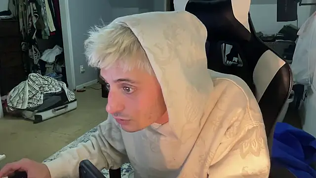 Dylansd online show from December 31, 7:53 am