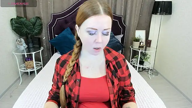 Snapshot of BettyBloom69 chatting on December 2, 4:09 am BettyBloom69 online show from December 2, 4:09 am