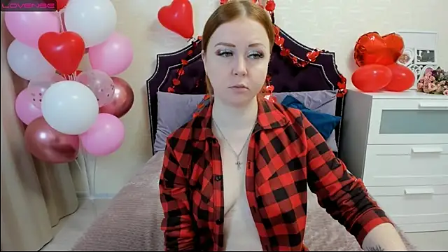 Snapshot of BettyBloom69 chatting on February 12, 4:23 am BettyBloom69 online show from February 12, 4:23 am