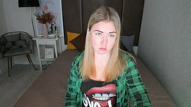 Snapshot of BettyBloom69 chatting on November 24, 4:45 am BettyBloom69 online show from November 24, 4:45 am