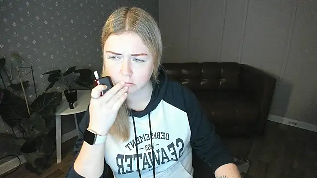 Snapshot of BettyBloom69 chatting on November 26, 4:57 am BettyBloom69 online show from November 26, 4:57 am