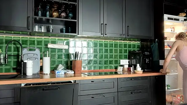 solar bella online show from March 8, 4:27 am