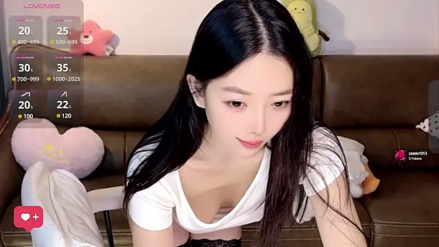 Yilin1999 online show from March 14, 11:01 am