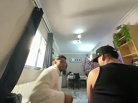 Snapshot of Chicos_defiesta chatting on December 28, 12:56 pm Chicos defiesta online show from December 28, 12:56 pm