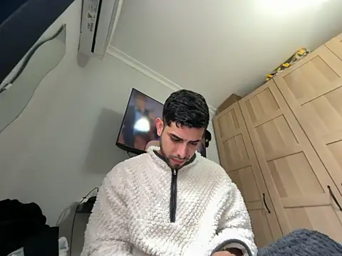 Snapshot of Chicos_defiesta chatting on January 22, 9:13 am Chicos defiesta online show from January 22, 9:13 am