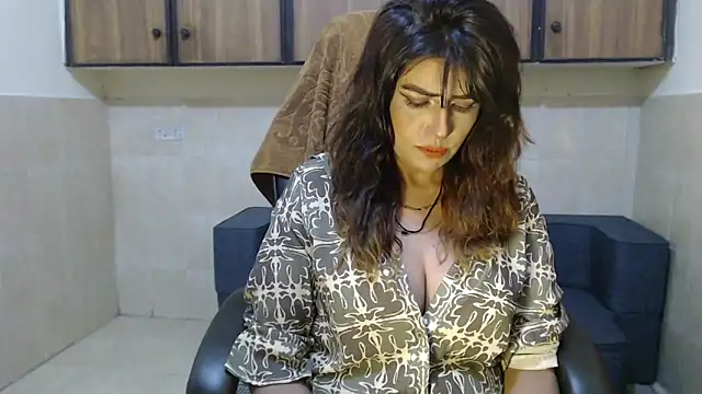 pareeti online show from February 21, 2:18 pm