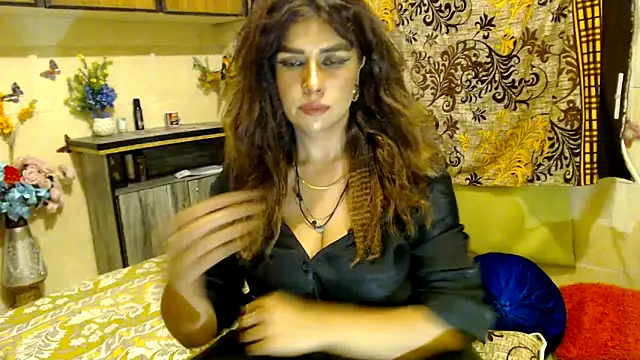 pareeti online show from May 3, 5:52 pm
