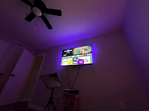 strip4faith online show from December 17, 5:35 am