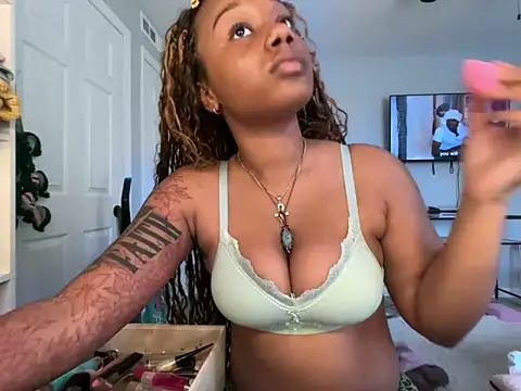 strip4faith online show from February 26, 8:41 pm