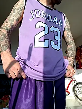 mileflav0r online show from April 27, 6:44 am