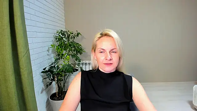 Snapshot of Alicee_Gracee chatting on January 27, 9:33 pm Alicee Gracee online show from January 27, 9:33 pm