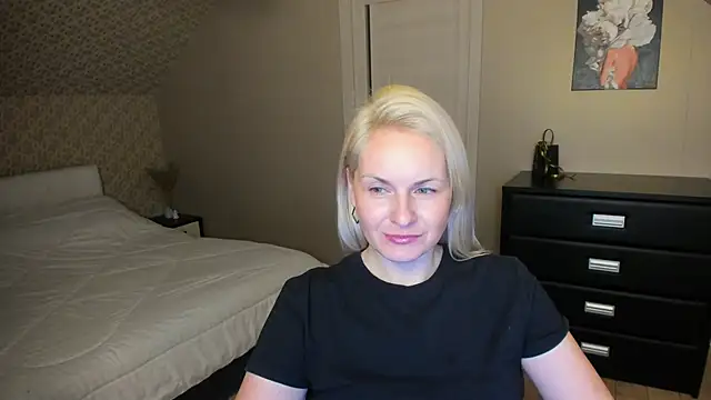 Snapshot of Alicee_Gracee chatting on November 24, 7:13 pm Alicee Gracee online show from November 24, 7:13 pm