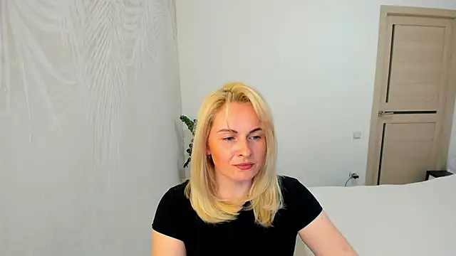 Snapshot of Alicee_Gracee chatting on March 28, 4:50 pm Alicee Gracee online show from March 28, 4:50 pm