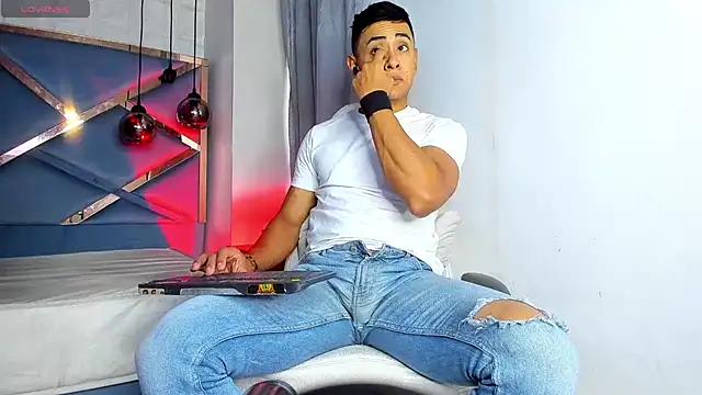 Lucii fer  online show from March 9, 11:36 am