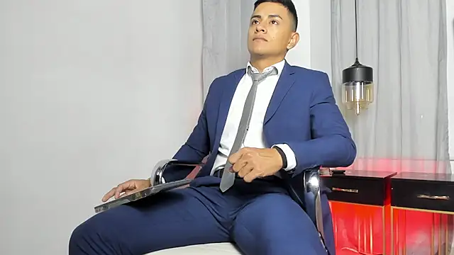 Snapshot of Lucii_fer_ chatting on July 30, 12:04 pm Lucii fer online show from July 30, 12:04 pm