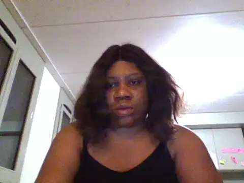 Snapshot of bonbonaumiel chatting on December 29, 12:41 am bonbonaumiel online show from December 29, 12:41 am