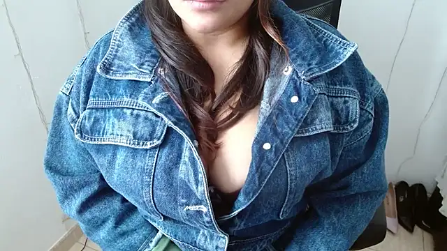 Snapshot of miss_evoleth2 chatting on January 14, 5:29 pm miss evoleth2 online show from January 14, 5:29 pm