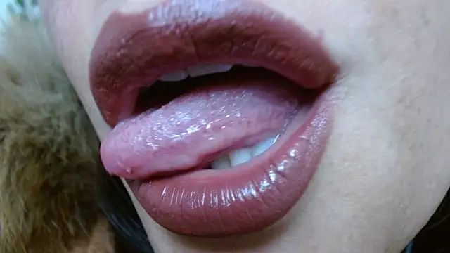 Snapshot of miss_evoleth2 chatting on March 5, 3:08 pm miss evoleth2 online show from March 5, 3:08 pm