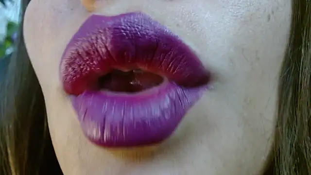 Snapshot of miss_evoleth2 chatting on March 20, 10:53 am miss evoleth2 online show from March 20, 10:53 am