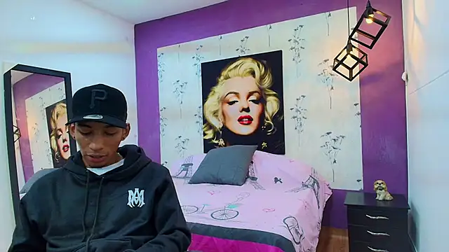 Snapshot of alejandro_king1 chatting on February 17, 12:38 pm alejandro king1 online show from February 17, 12:38 pm