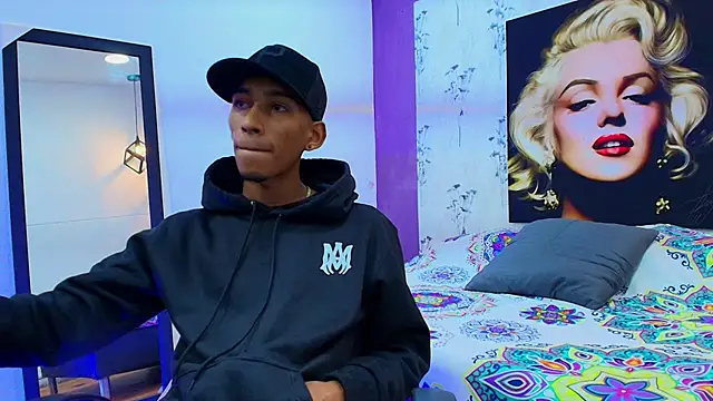 Snapshot of alejandro_king1 chatting on February 20, 12:47 pm alejandro king1 online show from February 20, 12:47 pm