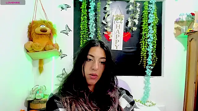 Snapshot of queen-natty chatting on July 8, 3:44 am queen-natty online show from July 8, 3:44 am