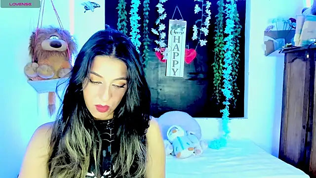 Snapshot of queen-natty chatting on July 9, 1:09 am queen-natty online show from July 9, 1:09 am